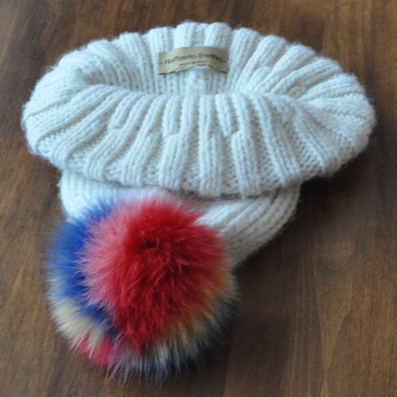 Raffaello Bettini Ivory Cable Knit Beanie Multi Color Fox Fur Pom Pom Toque Hat - Picture 4 of 5